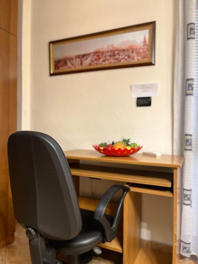 Kristi'S Apartment In The Heart Of Τίρανα Εξωτερικό φωτογραφία